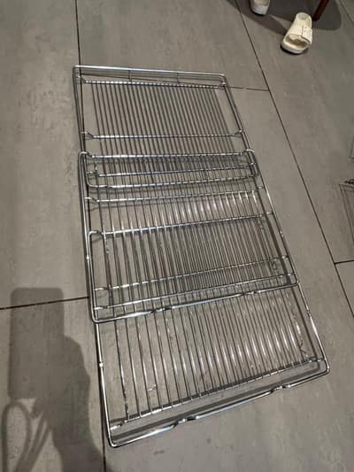 Oven shelves after cleaning