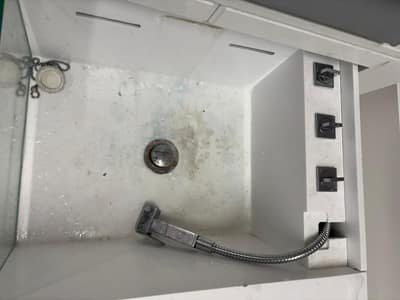 Foot spa basin before cleaning